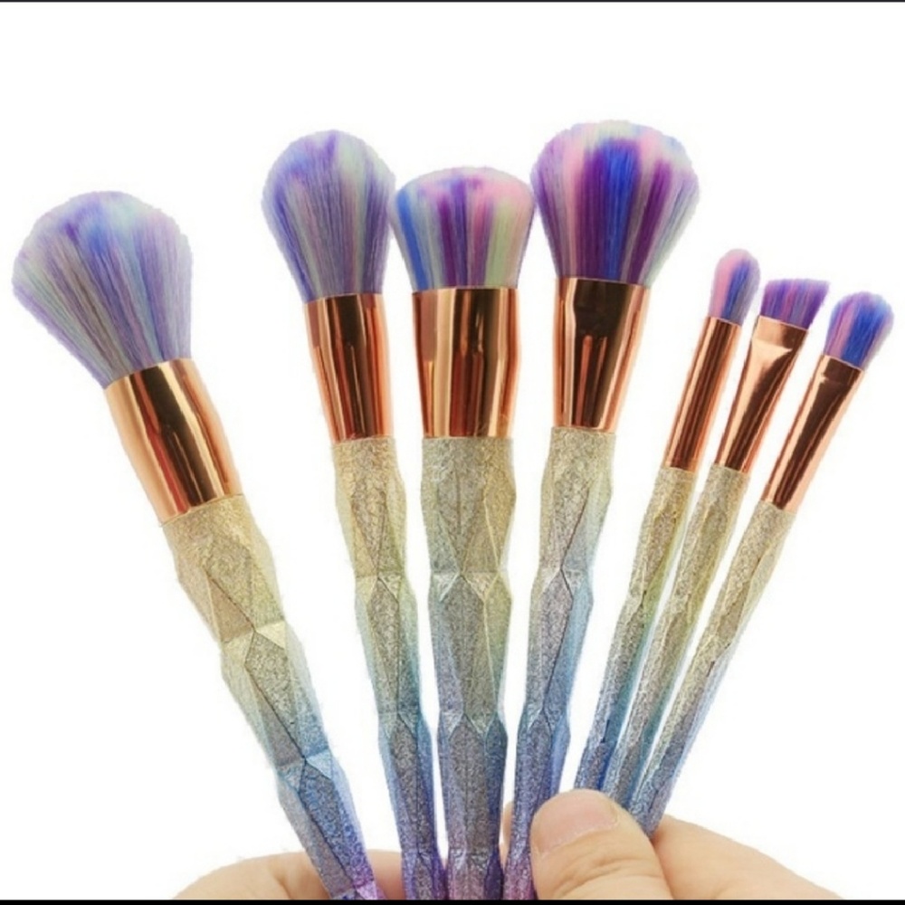 1 day sale! 5🌟Rated Rainbow Makeup Brushes 7 pcs - Picture 3 of 4